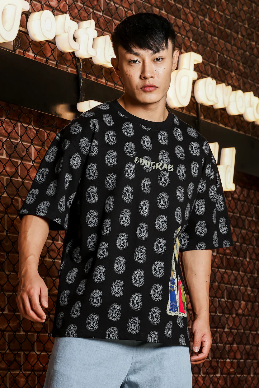 Heritage Village Oversized Black TEE