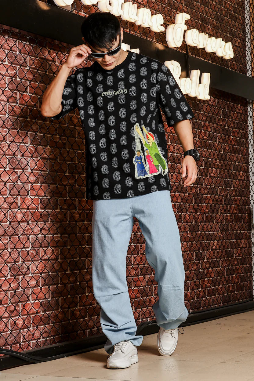 Heritage Village Oversized Black TEE