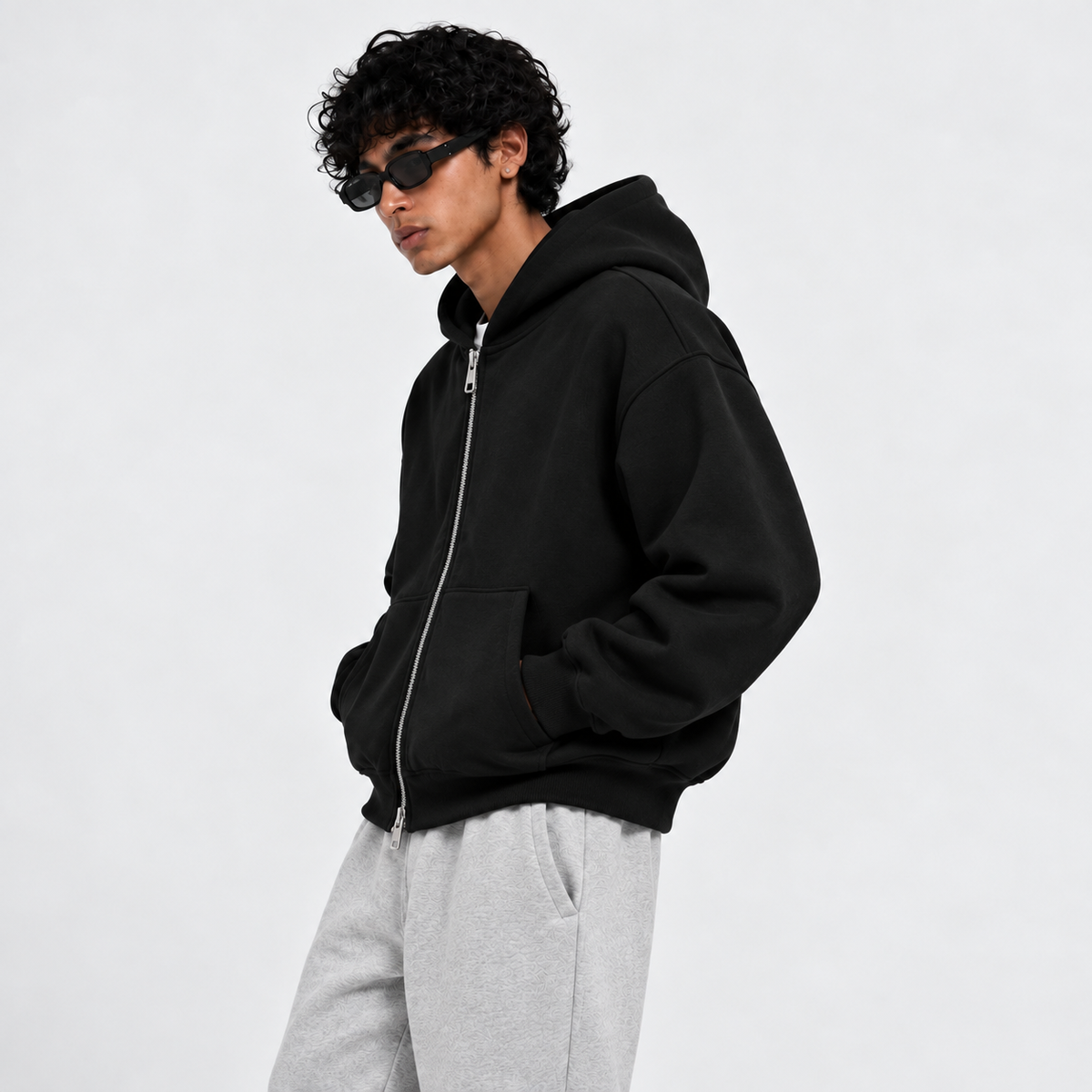 BLACK ZIPPER HOODIE