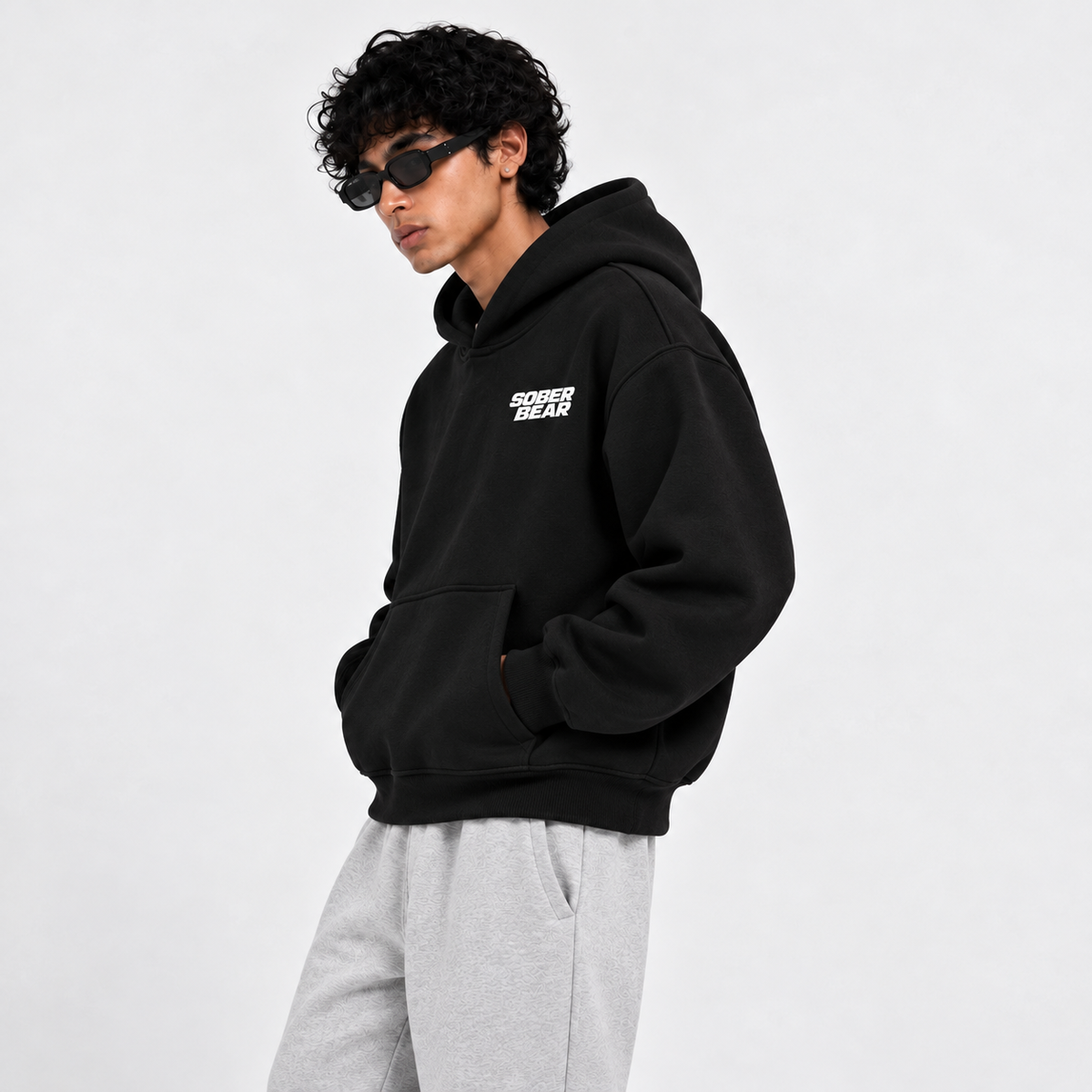 BLACK BASIC HOODIE