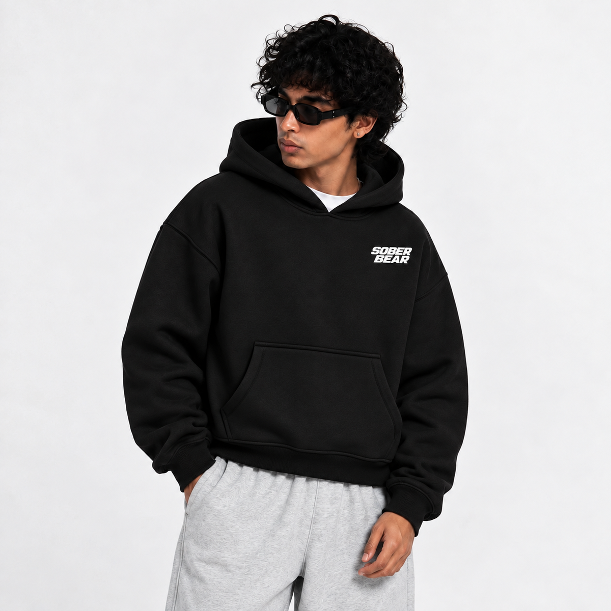 BLACK BASIC HOODIE