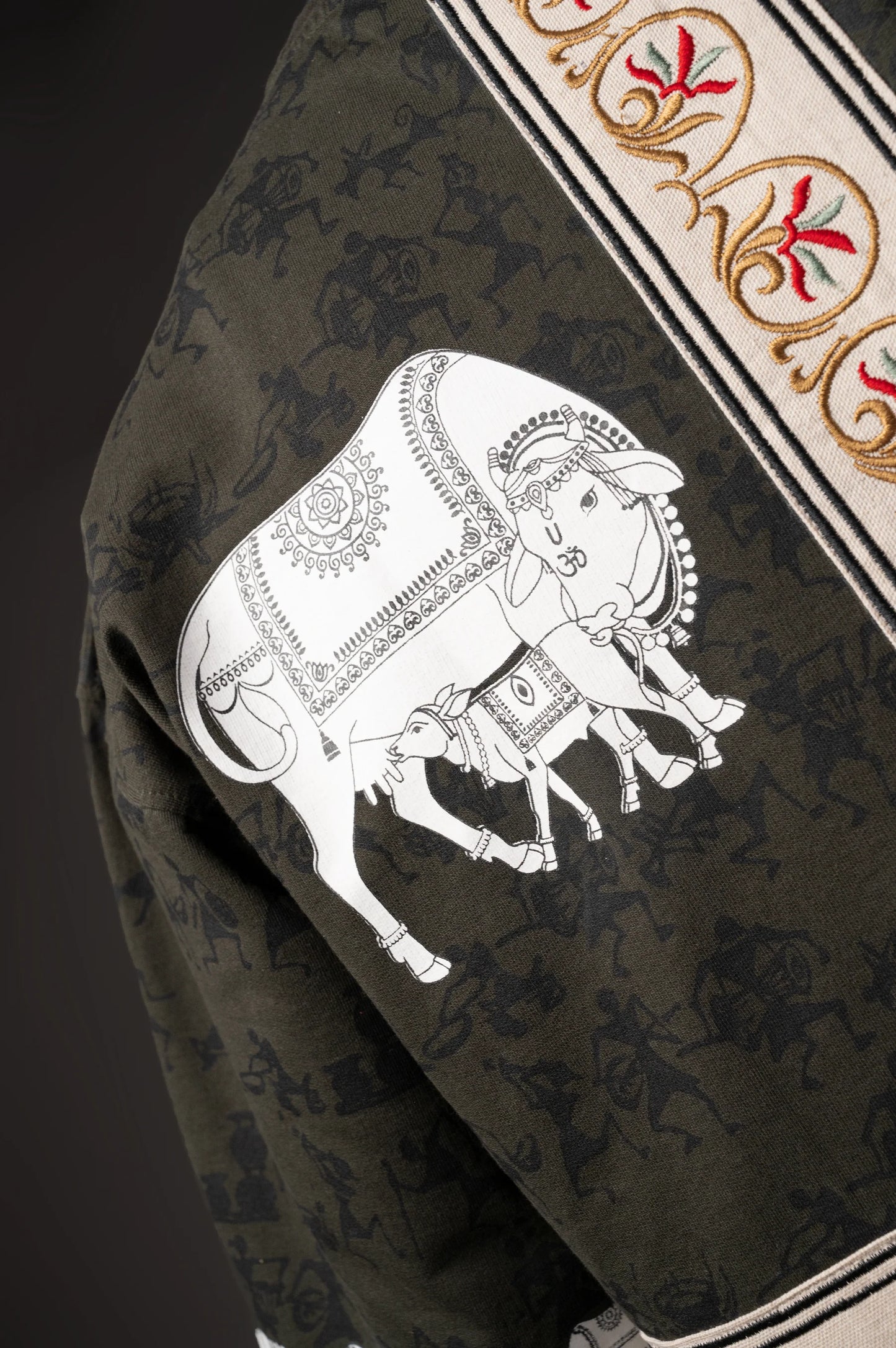 COW TEE
