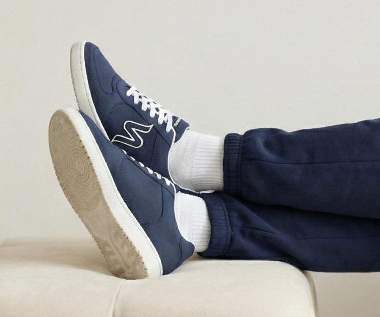 Lapis Sneaker